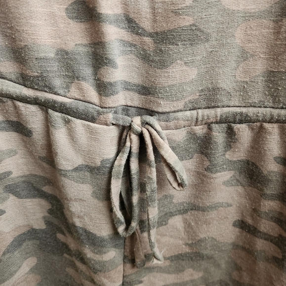 maurices- 24/7 camo romper - Picture 6 of 10